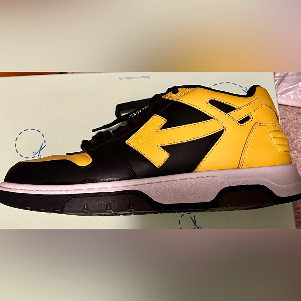 Off-white size 10 men’s shoe